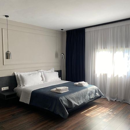 Tirana Central Rooms Pazari Esterno foto