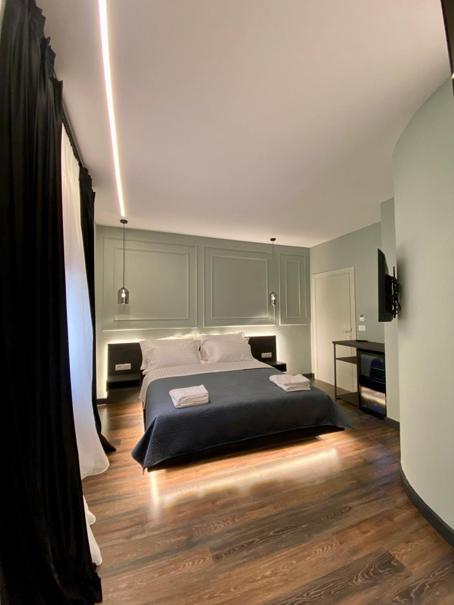 Tirana Central Rooms Pazari Esterno foto